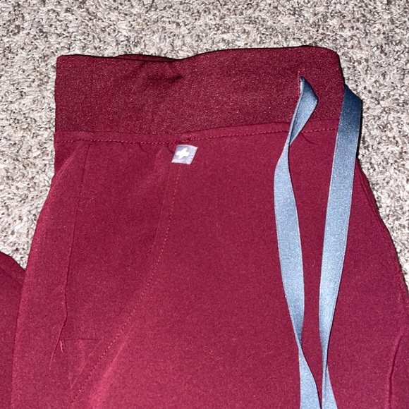 XSP Figs burgundy Zamora Joggers - Picture 2 of 3